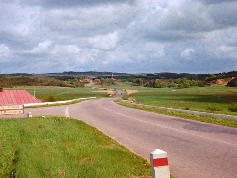 19xx Fiskbæk kirke fra Nybro bakke