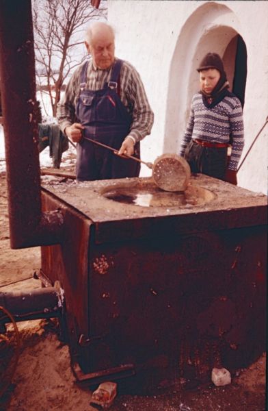 1962 Vorde kirke, blytækning (5)